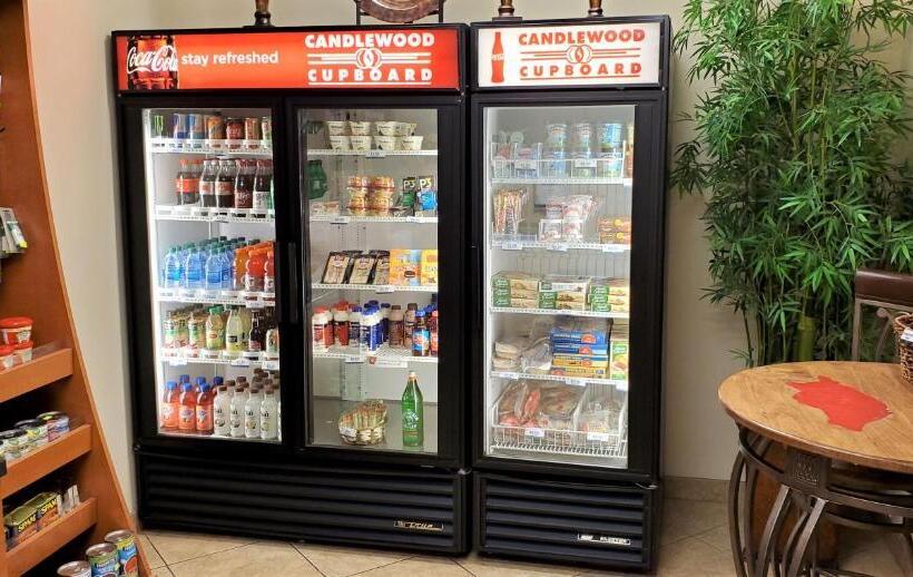 ホテル Candlewood Suites Fayetteville, An Ihg