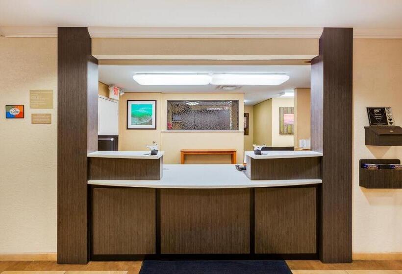 هتل Candlewood Suites Medford, An Ihg
