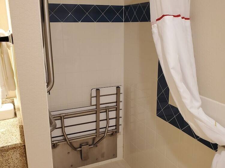 فندق Cobblestone Suites  Oshkosh