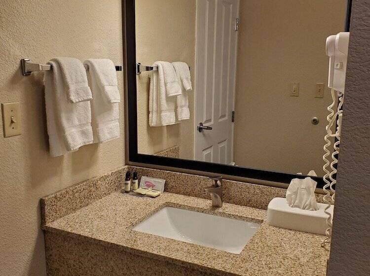 فندق Cobblestone Suites  Oshkosh
