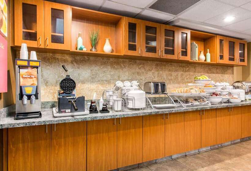 هتل Comfort Suites Wilmington Near Downtown