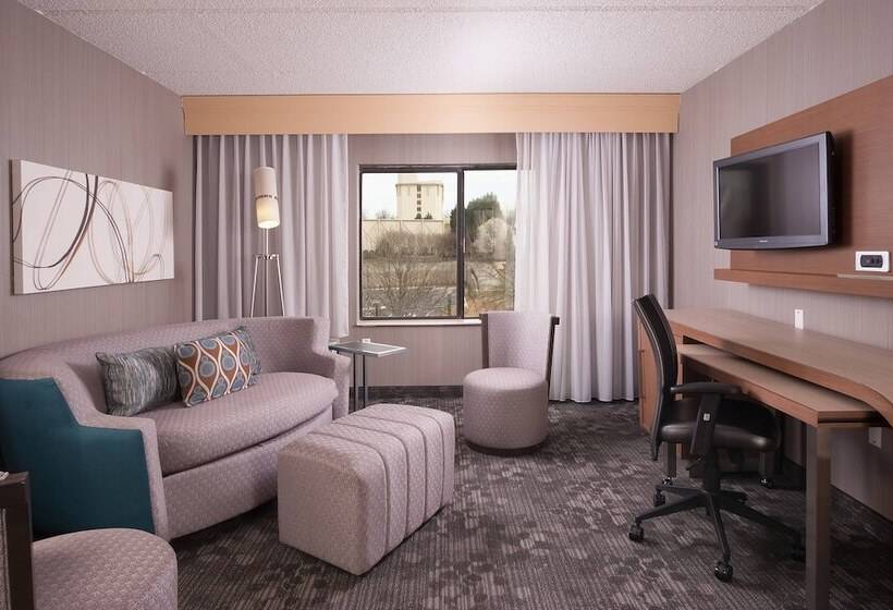 فندق Courtyard Greenville Spartanburg Airport