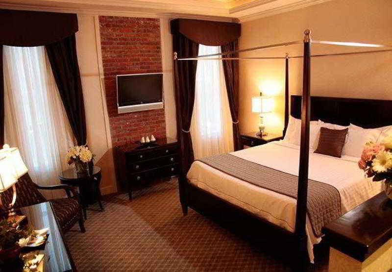 هتل Courtyard Tacoma Downtown