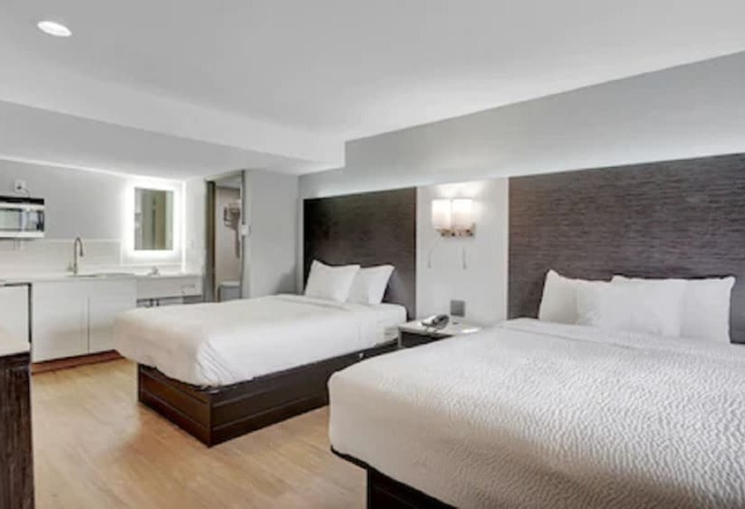 هتل Days Inn & Suites By Wyndham Niagara Falls/buffalo