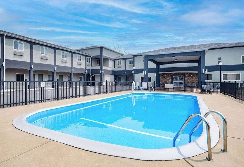 هتل Days Inn & Suites By Wyndham Niagara Falls/buffalo