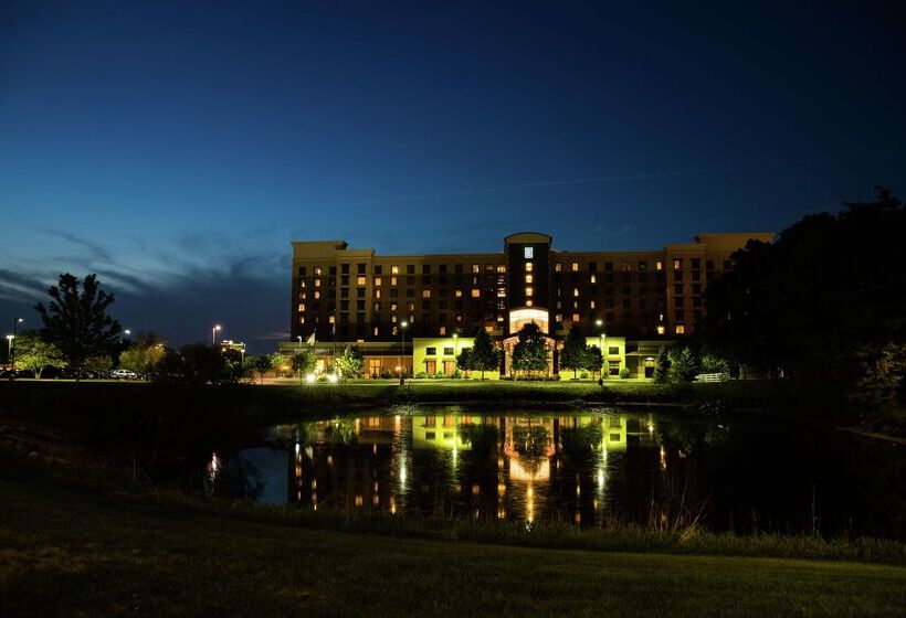 فندق Embassy Suites By Hilton Minneapolis North