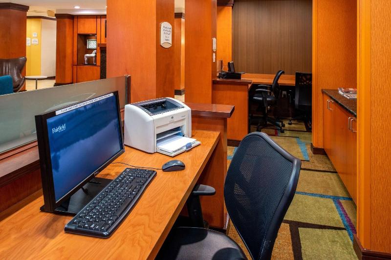 هتل Fairfield Inn & Suites Greensboro Wendover