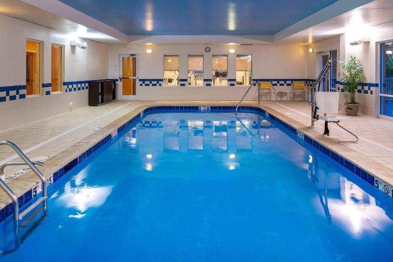 هتل Fairfield Inn & Suites Greensboro Wendover