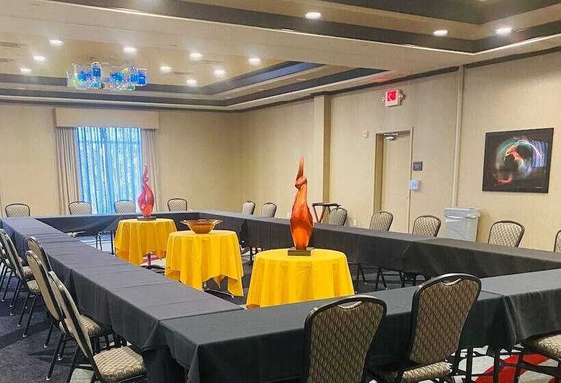 هتل Hilton Garden Inn Fort Worth Alliance Airport