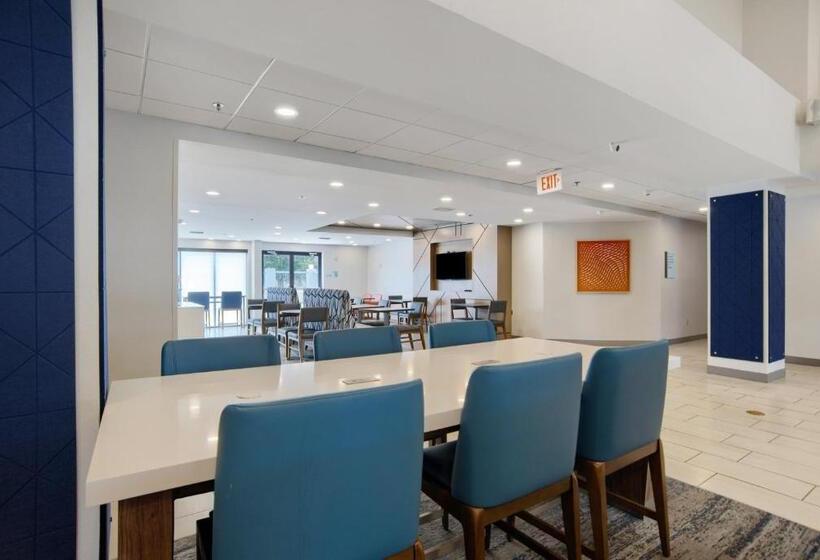 هتل Holiday Inn Express & Suites   Mobile   I 65, An Ihg