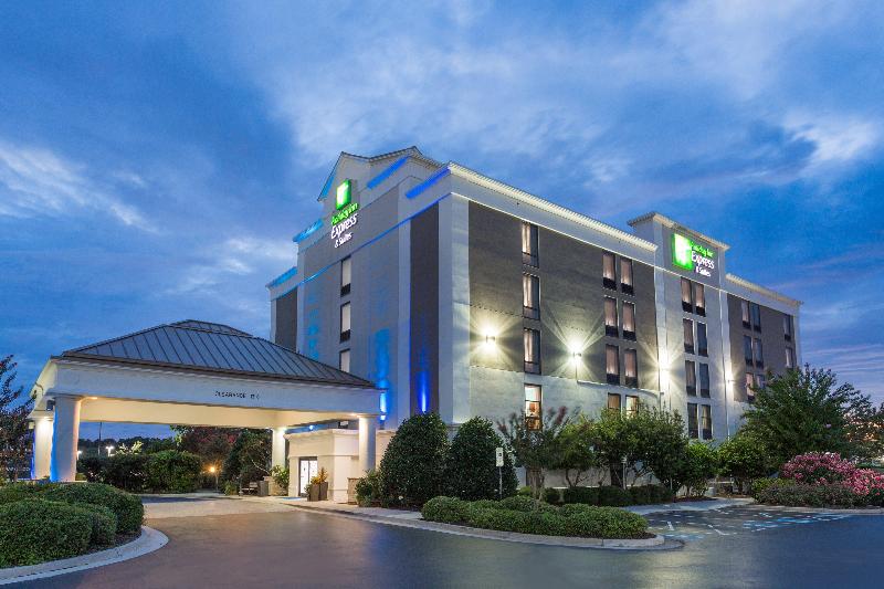 هتل Holiday Inn Express & Suites Wilmington University Center, An Ihg