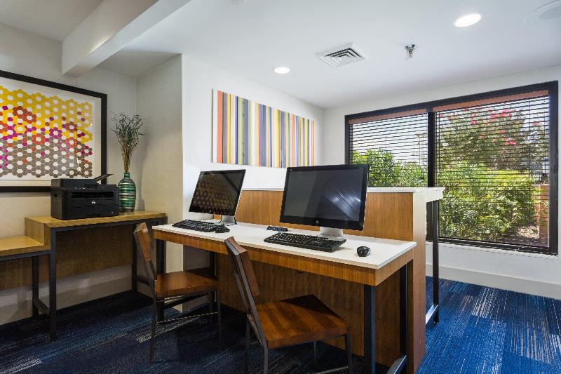 هتل Holiday Inn Express & Suites Wilmington University Center, An Ihg