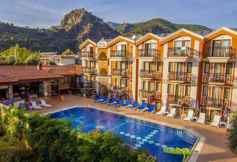 هتل Magic Tulip Beach