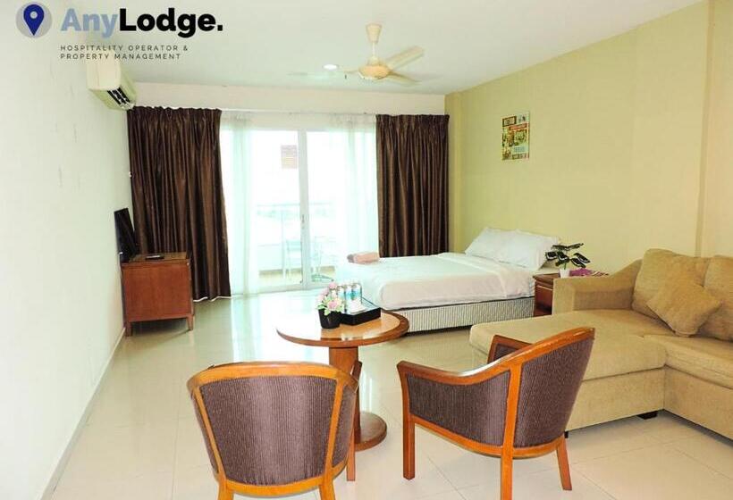 هتل Marina Island Pangkor Resort &