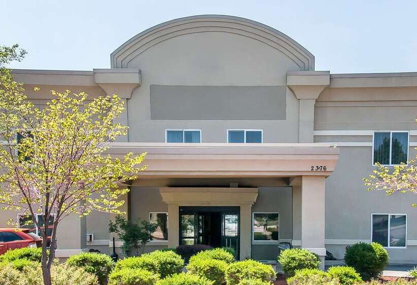 هتل Quality Inn & Suites Ann Arbor Hwy 23