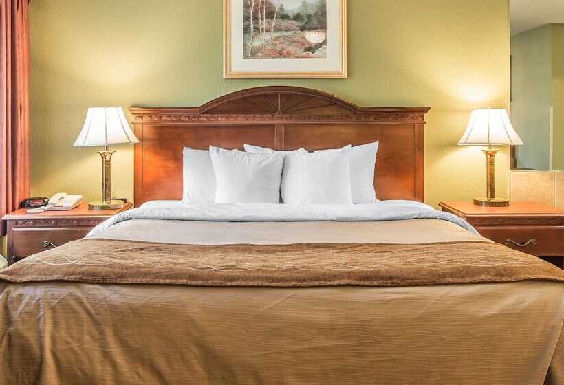 هتل Quality Inn & Suites Ann Arbor Hwy 23
