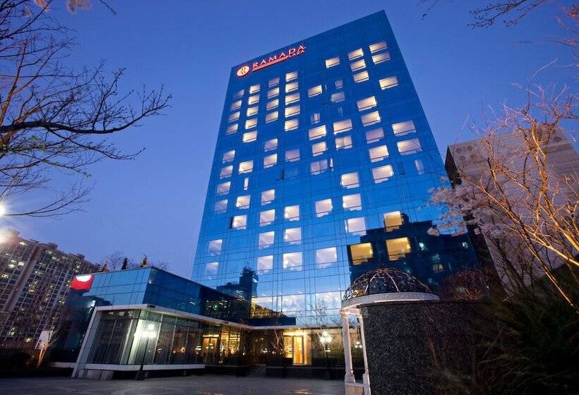 בית מלון כפרי Ramada Plaza By Wyndham Suwon