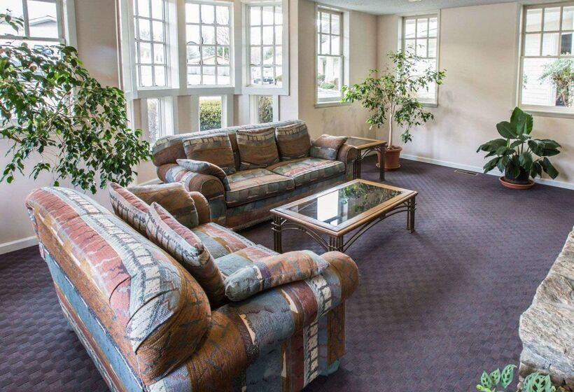 호텔 Rodeway Inn & Suites On The River