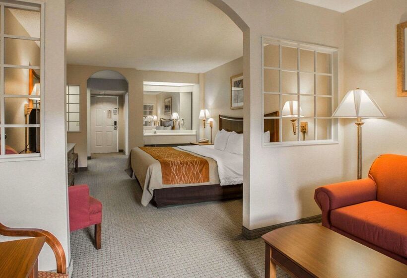 호텔 Rodeway Inn & Suites On The River