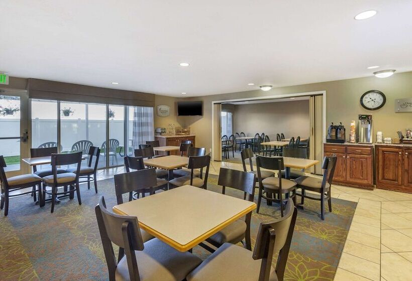 בית מלון כפרי Sleep Inn & Suites Idaho Falls Gateway To Yellowstone