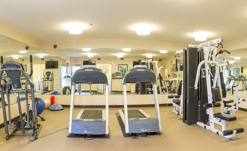 Отель Staybridge Suites Fargo By Ihg