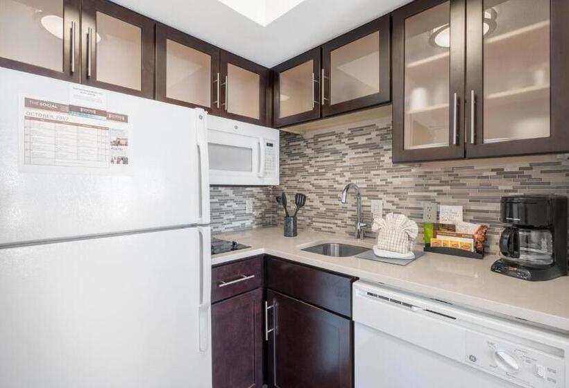 هتل Staybridge Suites Wilmington Newark By Ihg