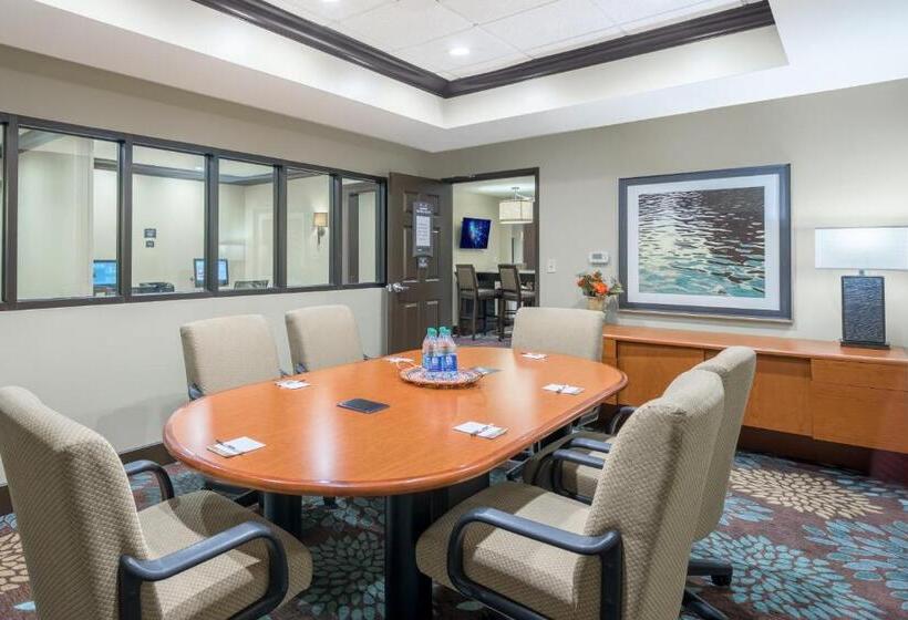 هتل Staybridge Suites Wilmington Newark By Ihg