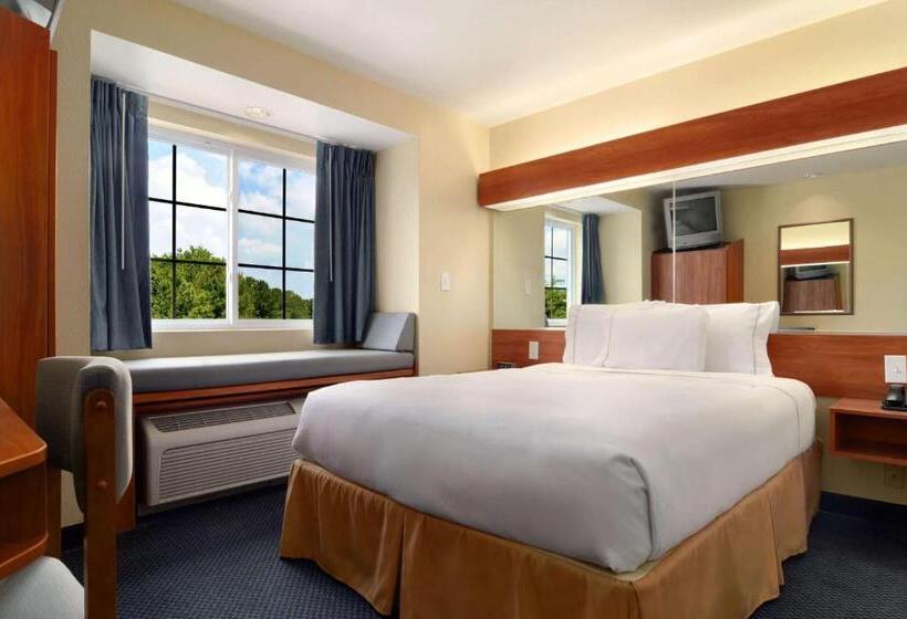 Microtel Inn & Suites Huntsville