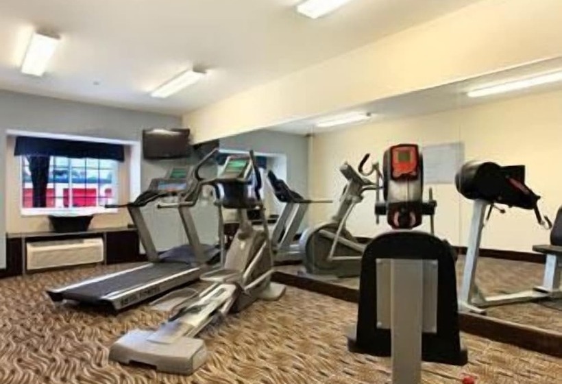 Microtel Inn & Suites By Wyndham Spring Hill/weeki Wachee