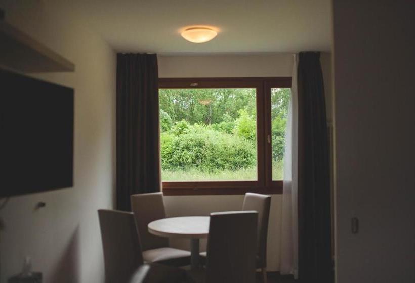 فندق صغير Auberge De La Sauge