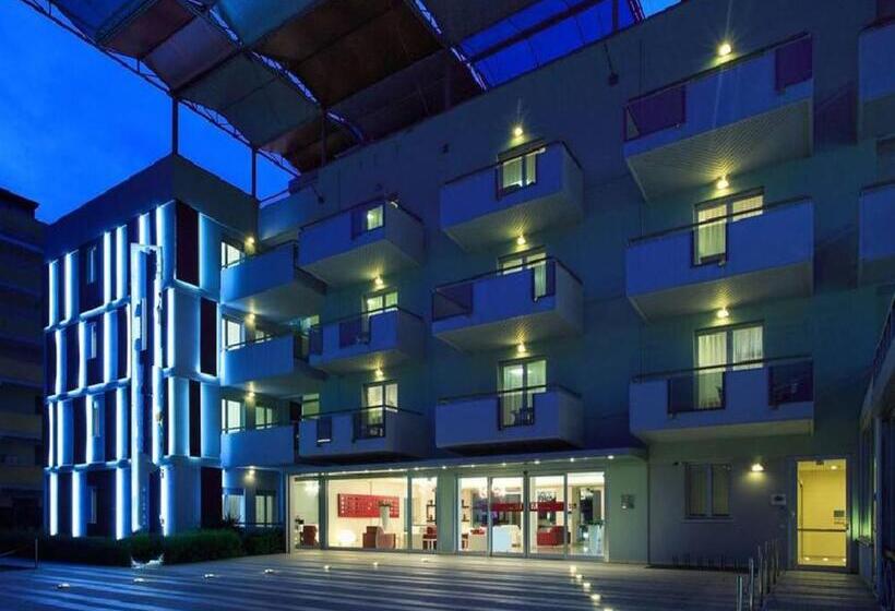 Domino Suite Hotel & Residence