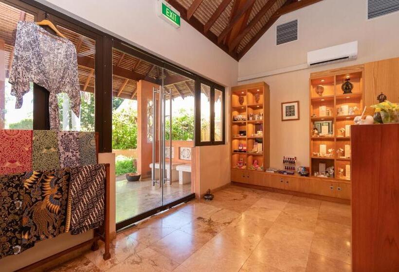 בית מלון כפרי Bali Hai Resort & Spa