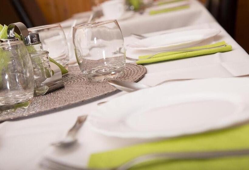 酒店 Bartók Tér Panzió