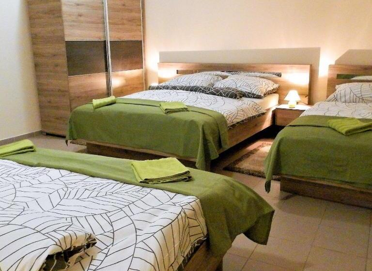 酒店 Bartók Tér Panzió