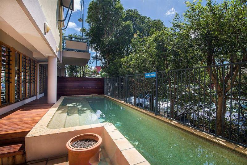 هتل Byron Quarter Apartments