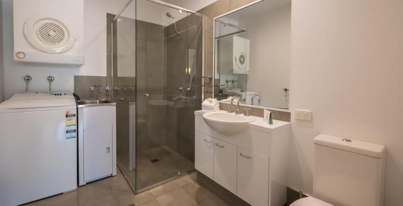 هتل Byron Quarter Apartments