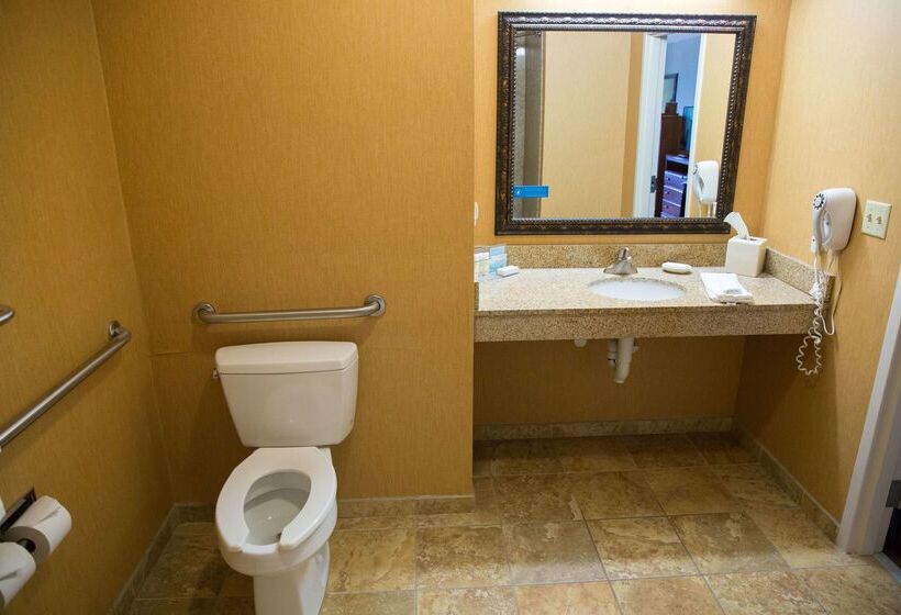 فندق Hampton Inn & Suites Grenada