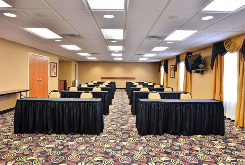 בית מלון כפרי Hampton Inn & Suites Richmond, In