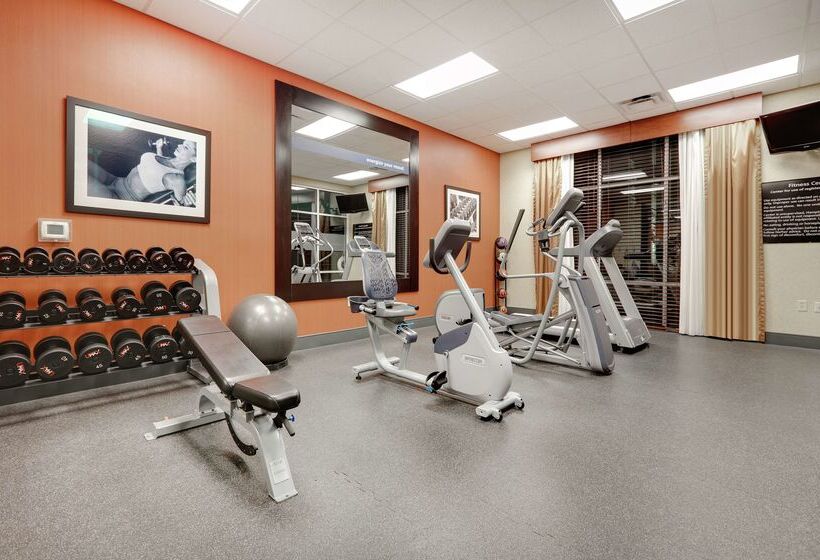 בית מלון כפרי Hampton Inn & Suites Southern Pines Pinehurst