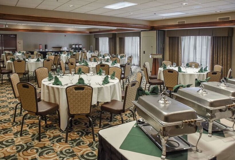 호텔 Hampton Inn & Suites Youngstown Canfield