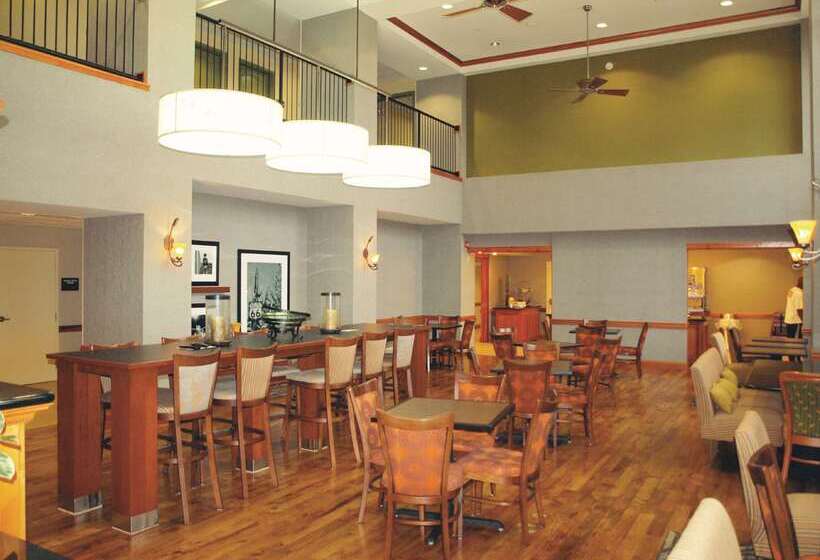 فندق Hampton Inn Clinton