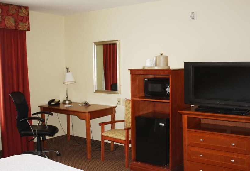 فندق Hampton Inn Clinton