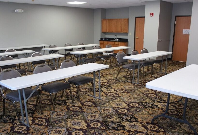 ホテル Holiday Inn Express & Suites Wilson Downtown, An Ihg