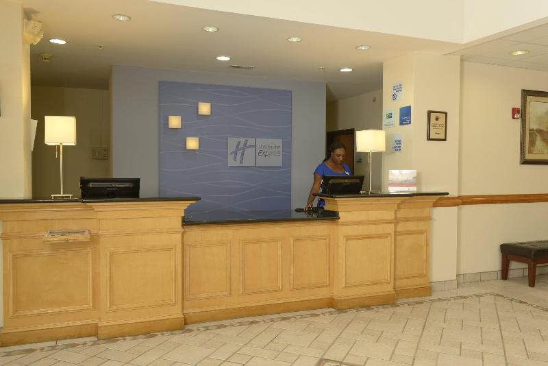 ホテル Holiday Inn Express & Suites Wilson Downtown, An Ihg