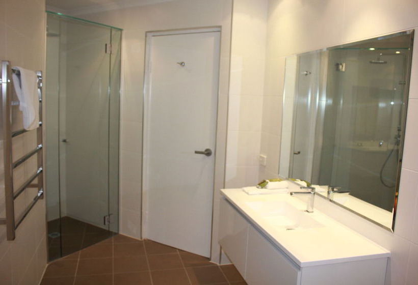 هتل Beaches Holiday Apartments   Official Onsite Reception & Check In