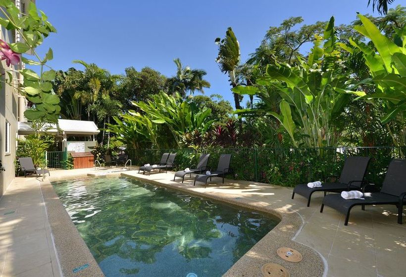 هتل Port Douglas Apartments   Adults Only Oasis