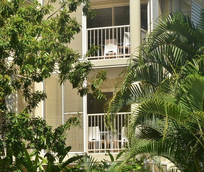 هتل Port Douglas Apartments
