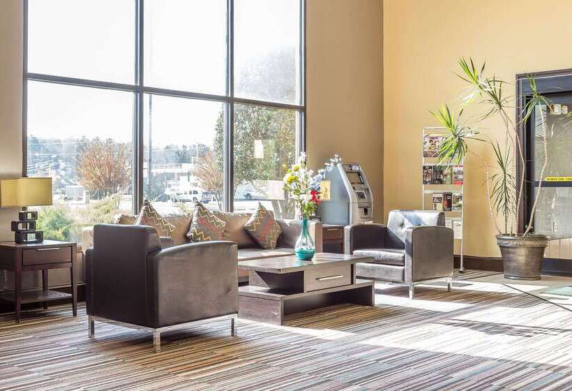 ホテル Quality Inn Warsaw I40