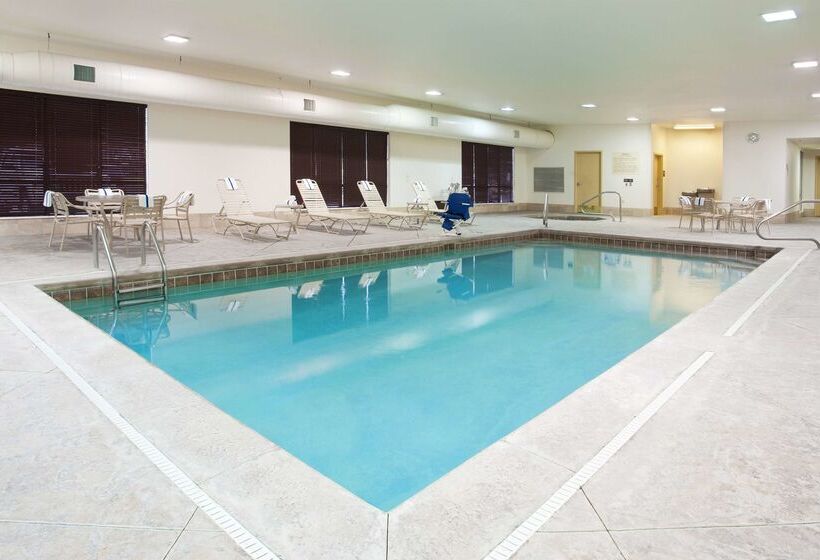 ホテル Hampton Inn & Suites Grove City