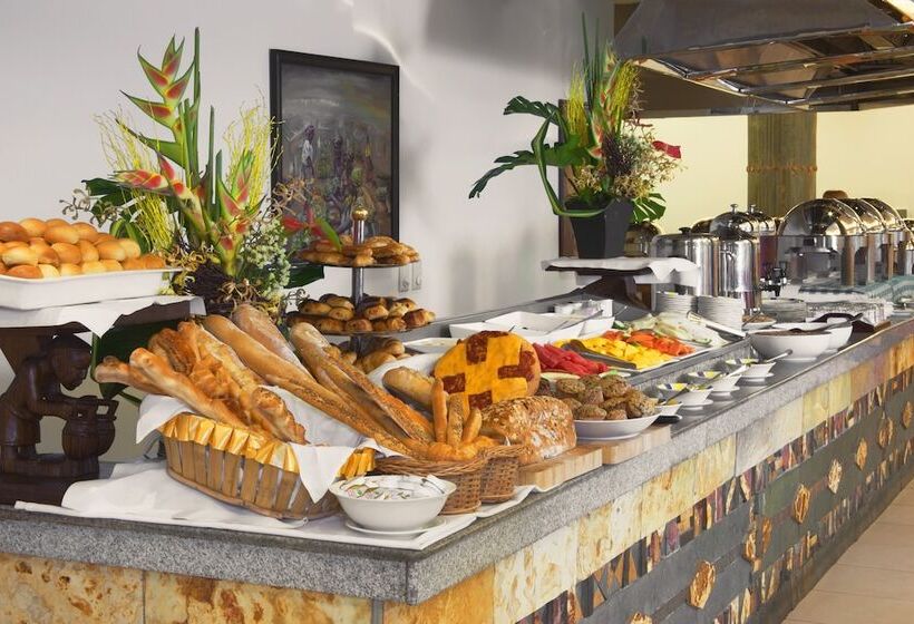 هتل Holiday Inn Accra Airport By Ihg